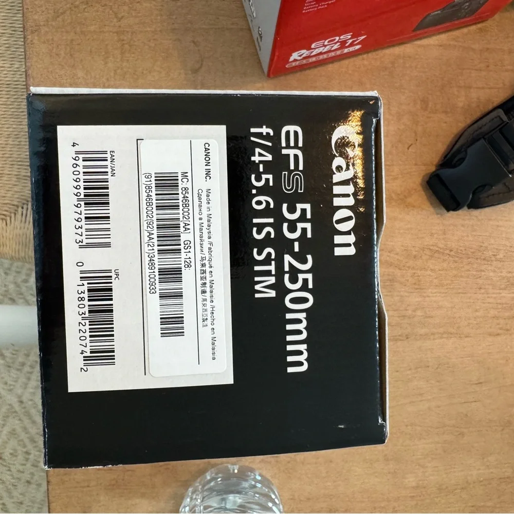 Canon EOS Rebel T7 Black DSLR Camera with lens